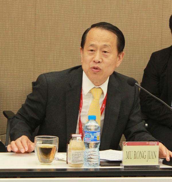 慕镕鍵：把關(guān)愛橫向到邊，豎向到底