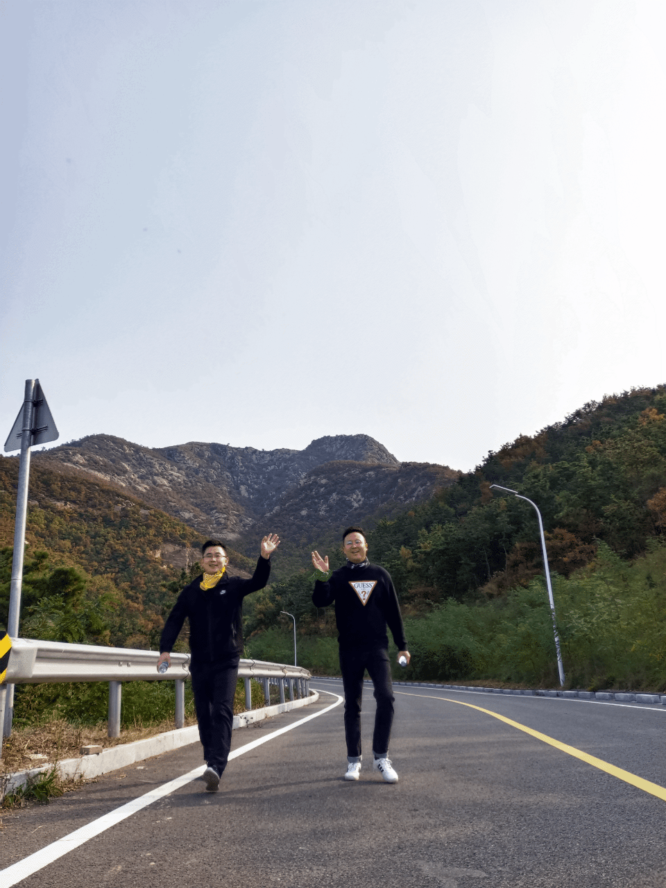 攜手前行共賞金秋 腳踏實(shí)地齊心逐夢(mèng)(圖5) 攜手前行共賞金秋 腳踏實(shí)地齊心逐夢(mèng)(圖5)