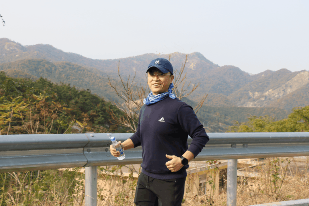 攜手前行共賞金秋 腳踏實(shí)地齊心逐夢(mèng)(圖6) 攜手前行共賞金秋 腳踏實(shí)地齊心逐夢(mèng)(圖6)