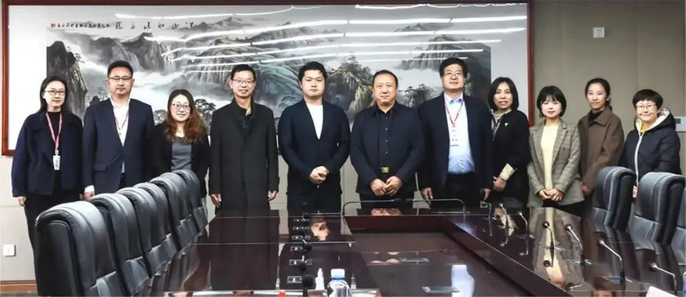 聯(lián)橋人力資源子集團與日亞國際交流中心到威海職業(yè)學院參觀洽談