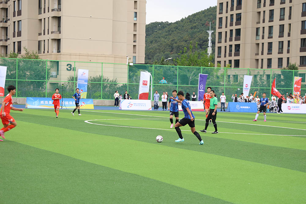 高區(qū)首屆足球超級聯(lián)賽戰(zhàn)報(bào) | 聯(lián)橋集團(tuán)首戰(zhàn)告捷，旗開得勝！