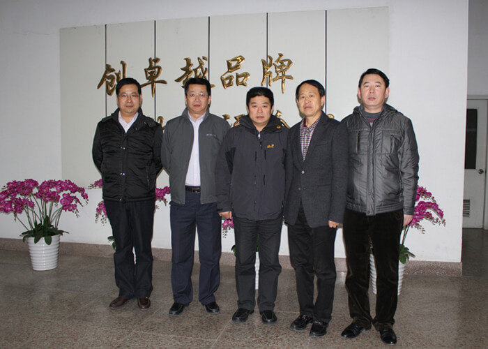國家科技部尉遲堅副處長視察聯(lián)橋精密機械公司
