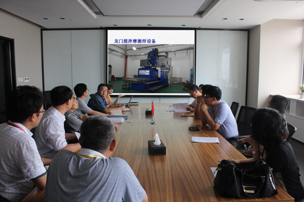 威海市財(cái)政局、科技局聯(lián)合調(diào)研組考察我司產(chǎn)學(xué)研創(chuàng)新項(xiàng)目