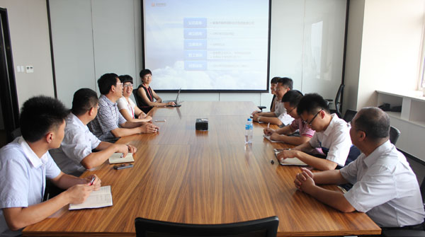 海淀區(qū)委組織部、中國人民大學調(diào)研組一行來聯(lián)橋集團考察調(diào)研