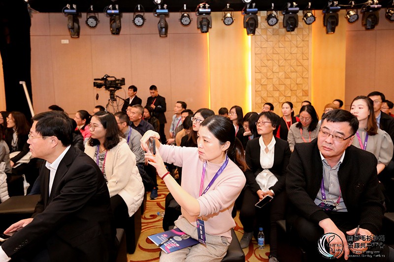 “創(chuàng)意 · 跨越 國(guó)家毛衫紗線資源共享平臺(tái)啟動(dòng)儀式”在威海聯(lián)橋集團(tuán)盛裝啟幕(圖76) “創(chuàng)意 · 跨越 國(guó)家毛衫紗線資源共享平臺(tái)啟動(dòng)儀式”在威海聯(lián)橋集團(tuán)盛裝啟幕(圖76)