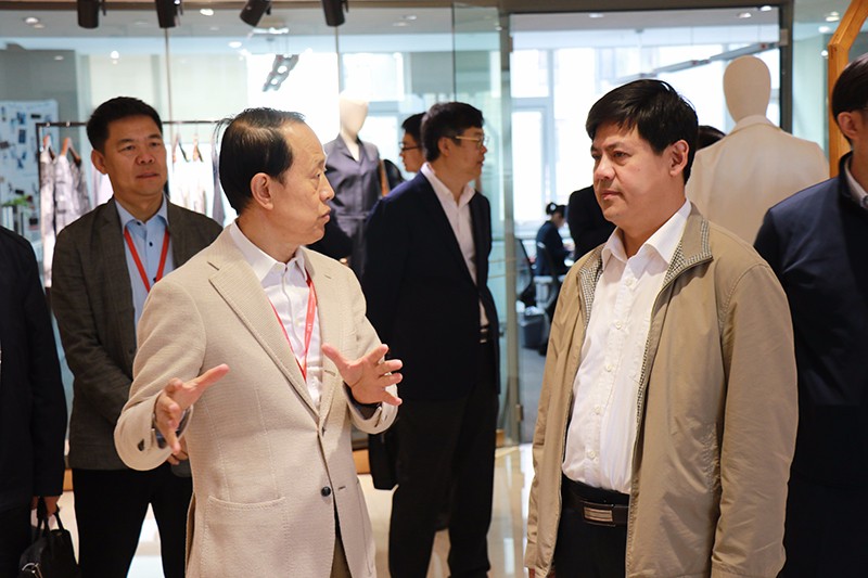 威海市副市長(zhǎng)張偉一行來(lái)聯(lián)橋集團(tuán)調(diào)研(圖3) 威海市副市長(zhǎng)張偉一行來(lái)聯(lián)橋集團(tuán)調(diào)研(圖3)