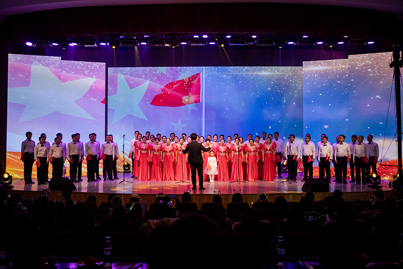 歡欣鼓舞迎新春，滿懷豪情攀高峰 | 聯(lián)橋集團(tuán)2020迎新春聯(lián)歡晚會激情開演(圖1)