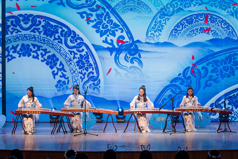 歡欣鼓舞迎新春，滿懷豪情攀高峰 | 聯(lián)橋集團(tuán)2020迎新春聯(lián)歡晚會激情開演(圖18)