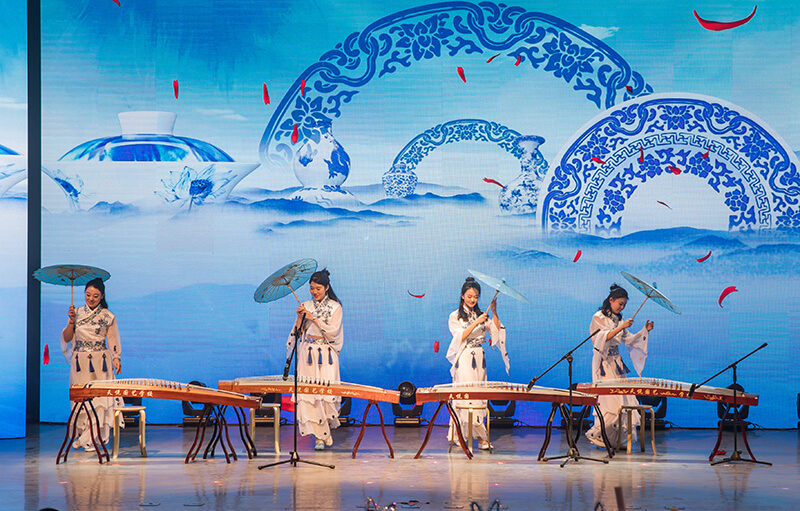 歡欣鼓舞迎新春，滿懷豪情攀高峰 | 聯(lián)橋集團(tuán)2020迎新春聯(lián)歡晚會激情開演(圖17)