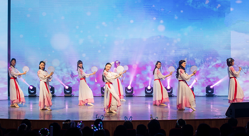 歡欣鼓舞迎新春，滿懷豪情攀高峰 | 聯(lián)橋集團(tuán)2020迎新春聯(lián)歡晚會激情開演(圖19)