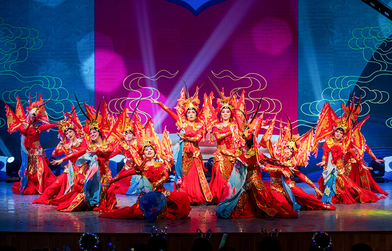 歡欣鼓舞迎新春，滿懷豪情攀高峰 | 聯(lián)橋集團(tuán)2020迎新春聯(lián)歡晚會激情開演(圖22)