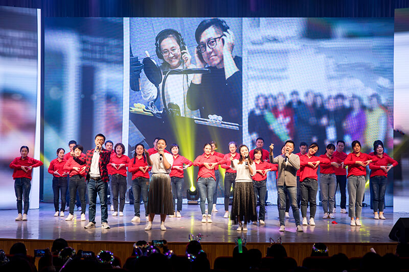 歡欣鼓舞迎新春，滿懷豪情攀高峰 | 聯(lián)橋集團(tuán)2020迎新春聯(lián)歡晚會激情開演(圖23)