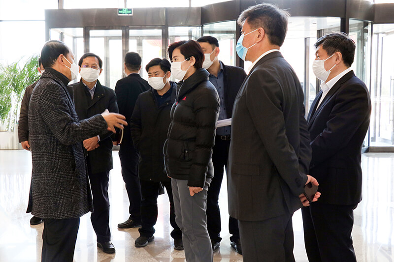 威海市副市長楊麗到聯(lián)橋集團(tuán)調(diào)研